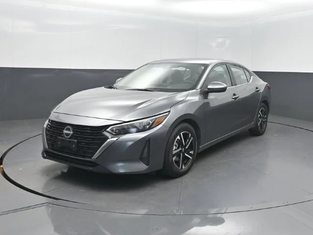 Used 2025 Gray Nissan SV image 2