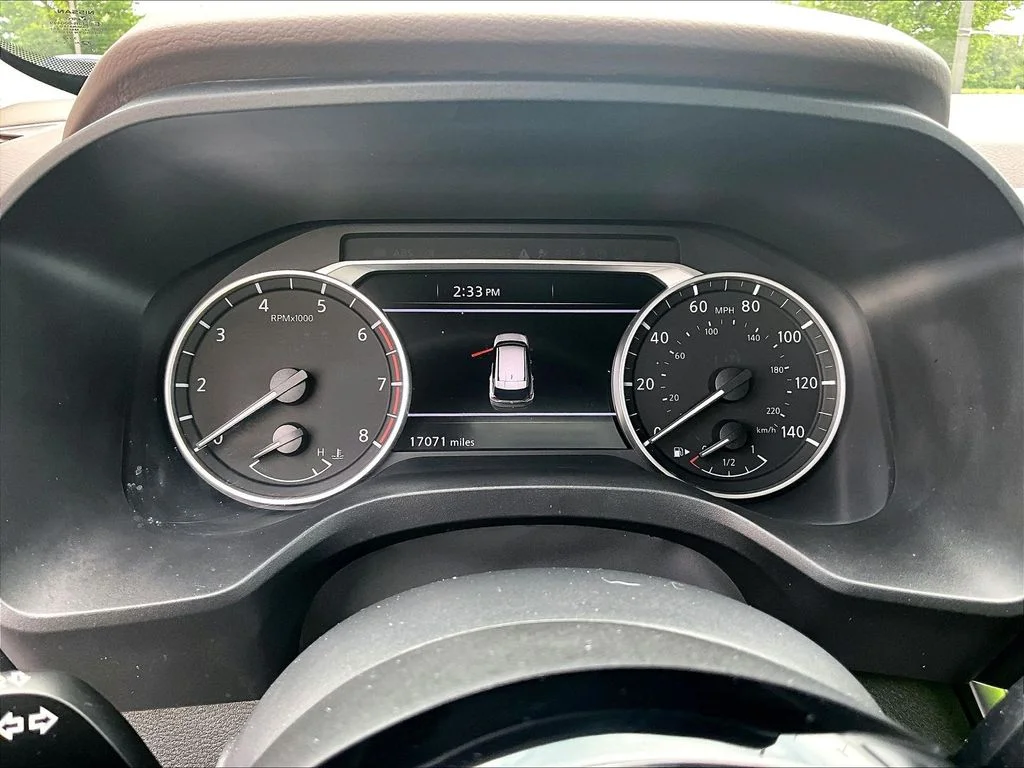 Used 2023 Red Nissan SV image 19