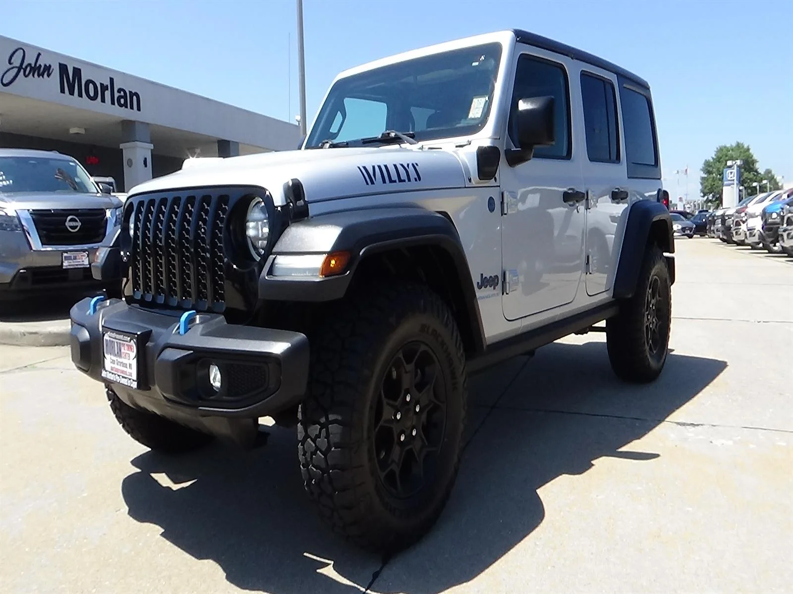 Used 2023 Silver Zynith Clear Coat (pse) Jeep Willys 4xe image 2