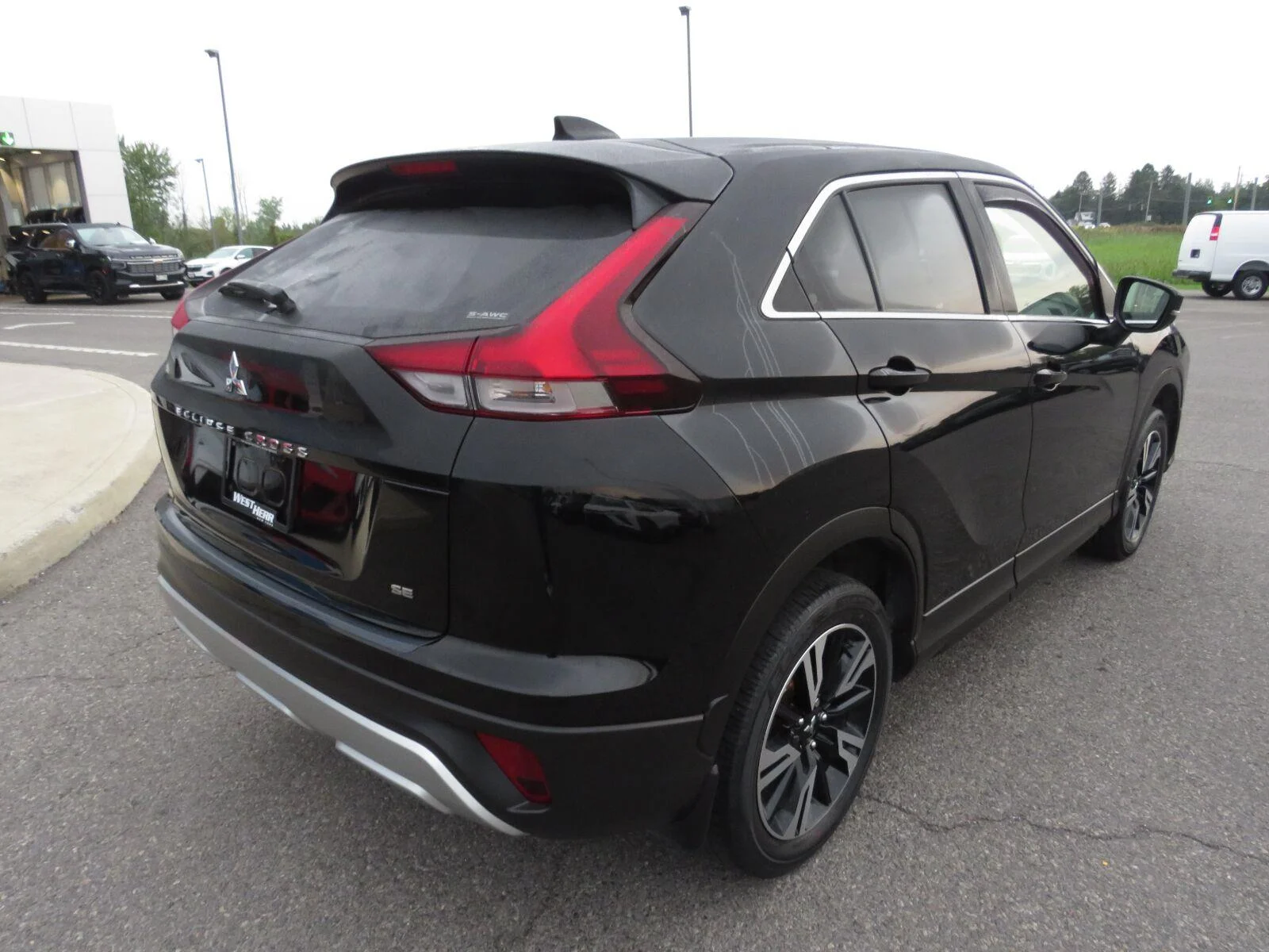 Used 2023 Black Mitsubishi SE image 7