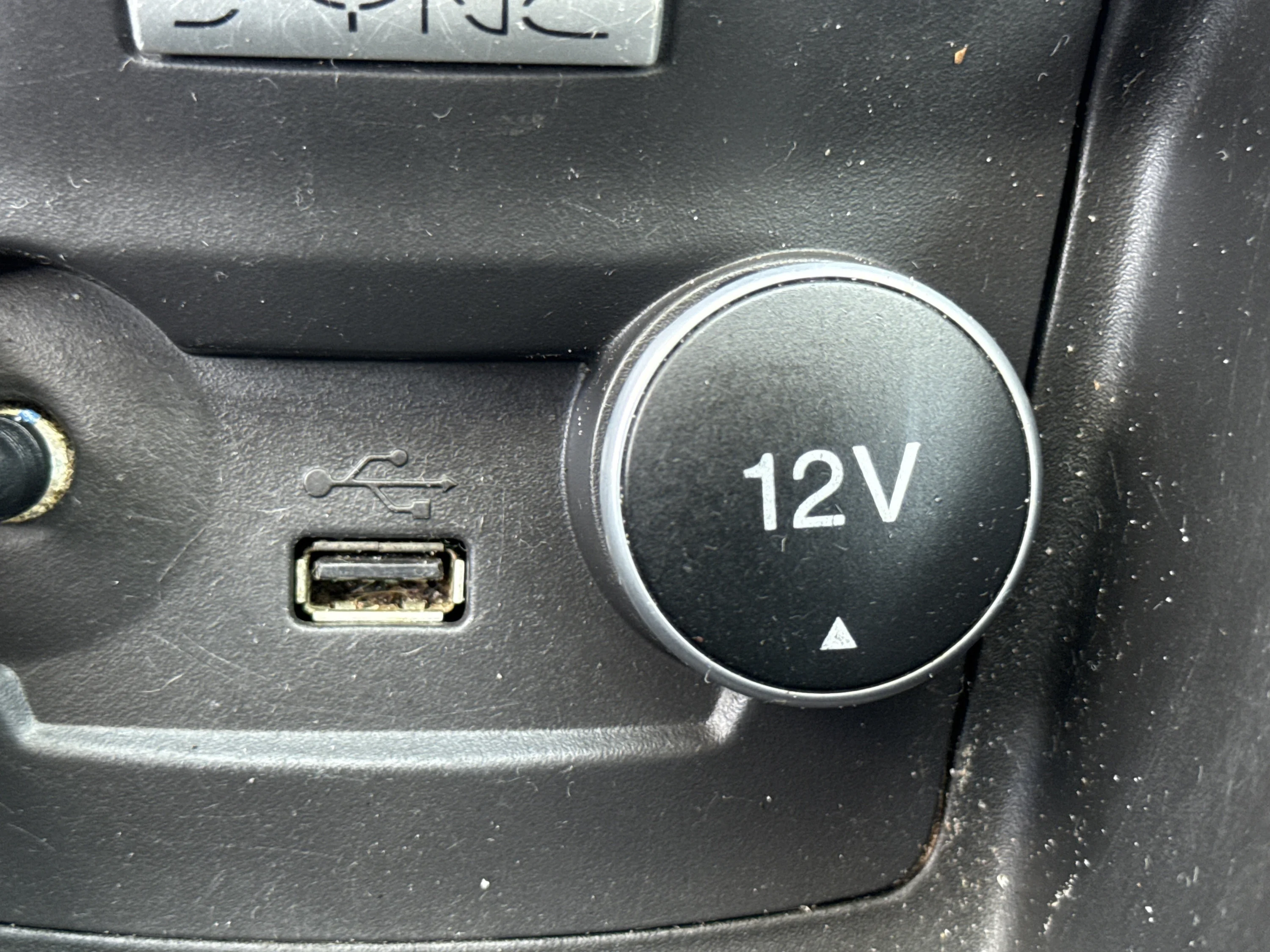 Used 2018 Lightning Blue Metallic Ford SE image 31