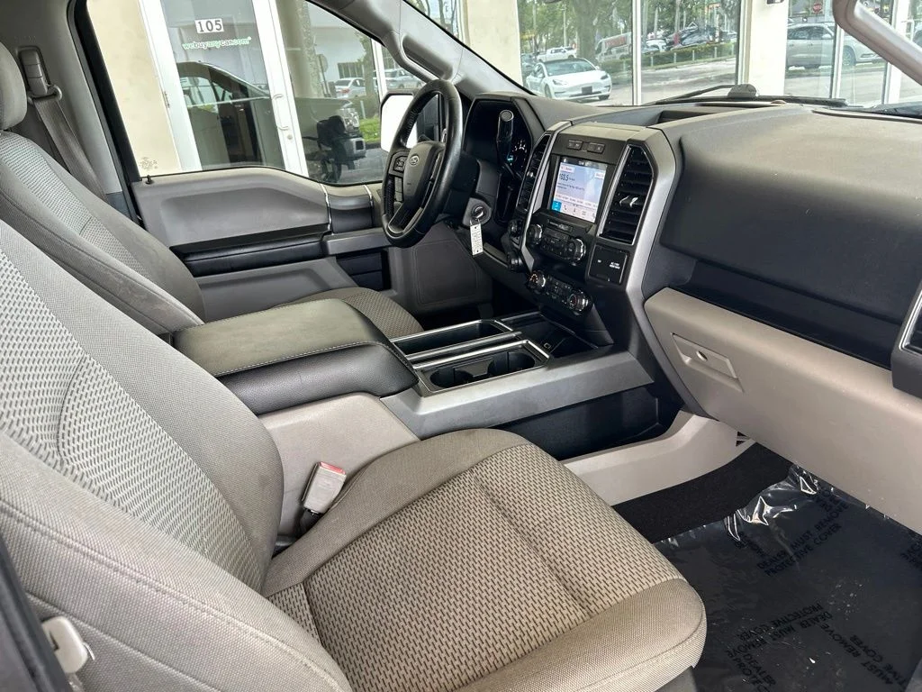 Used 2019 Black Ford XLT image 28