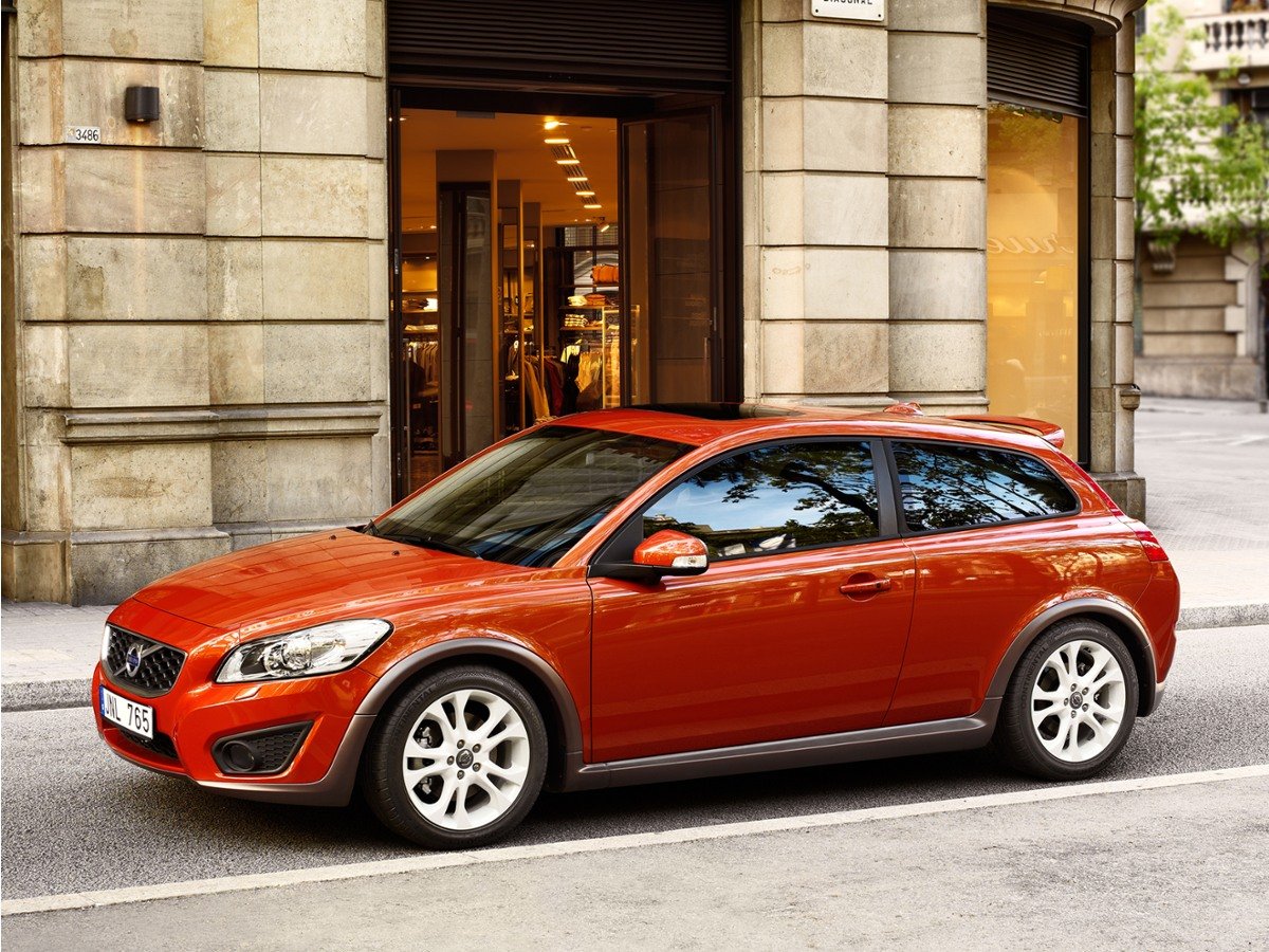 Used 2011  Volvo T5 image 1