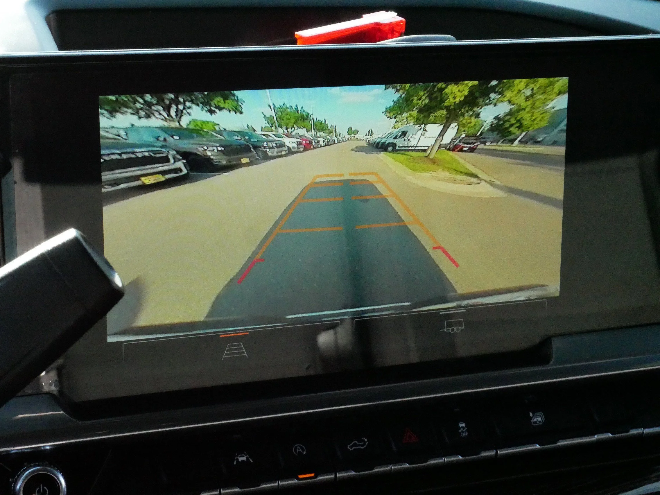 Used 2022 Summit White GMC SLE image 26