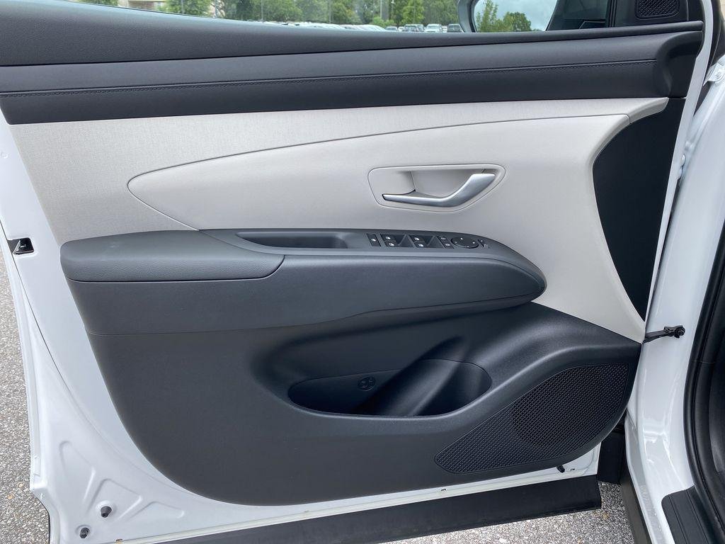 New 2026 White Pearl Hyundai SEL Premium FWD image 17