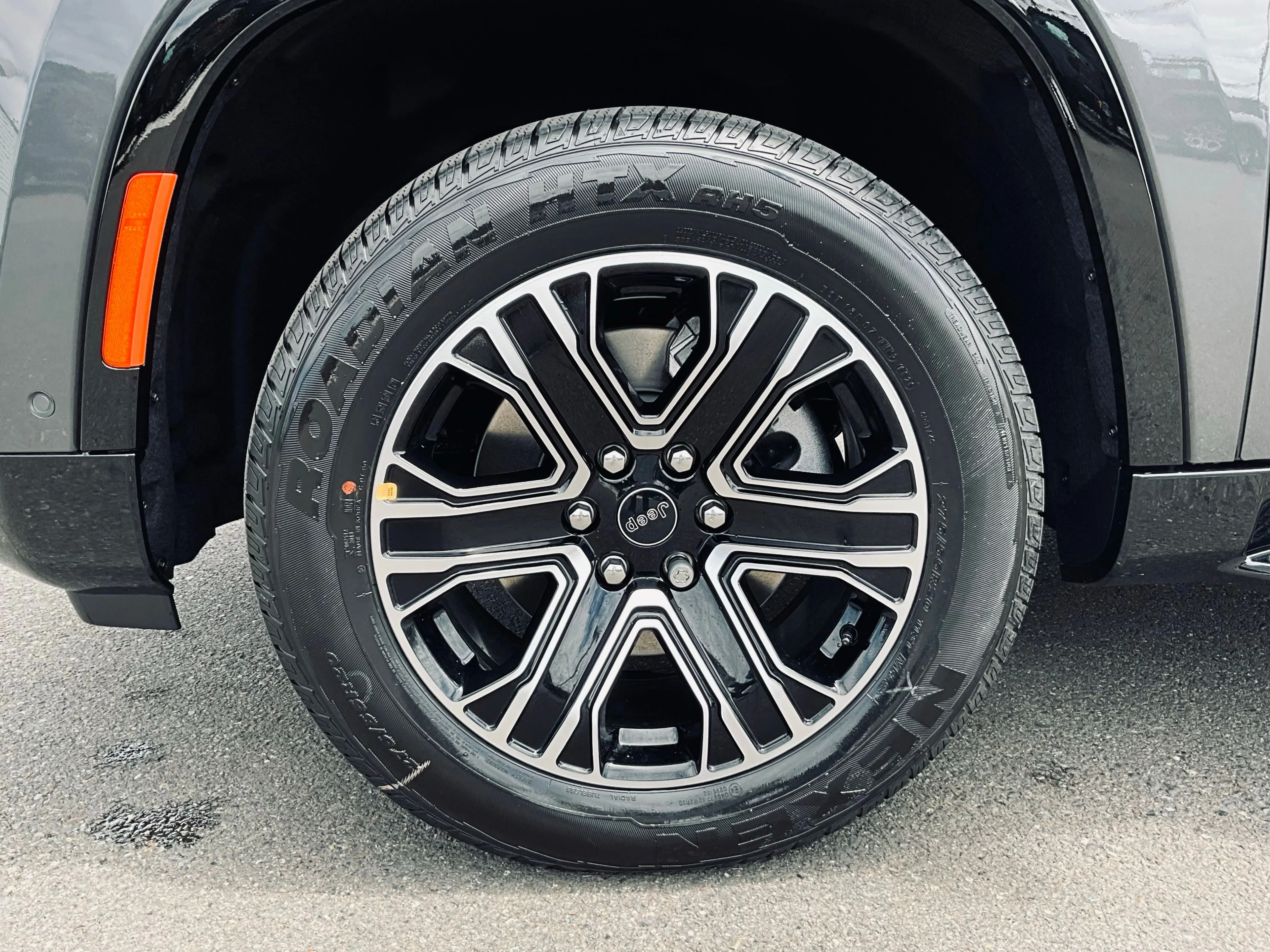 New 2026 Gray Jeep  image 27