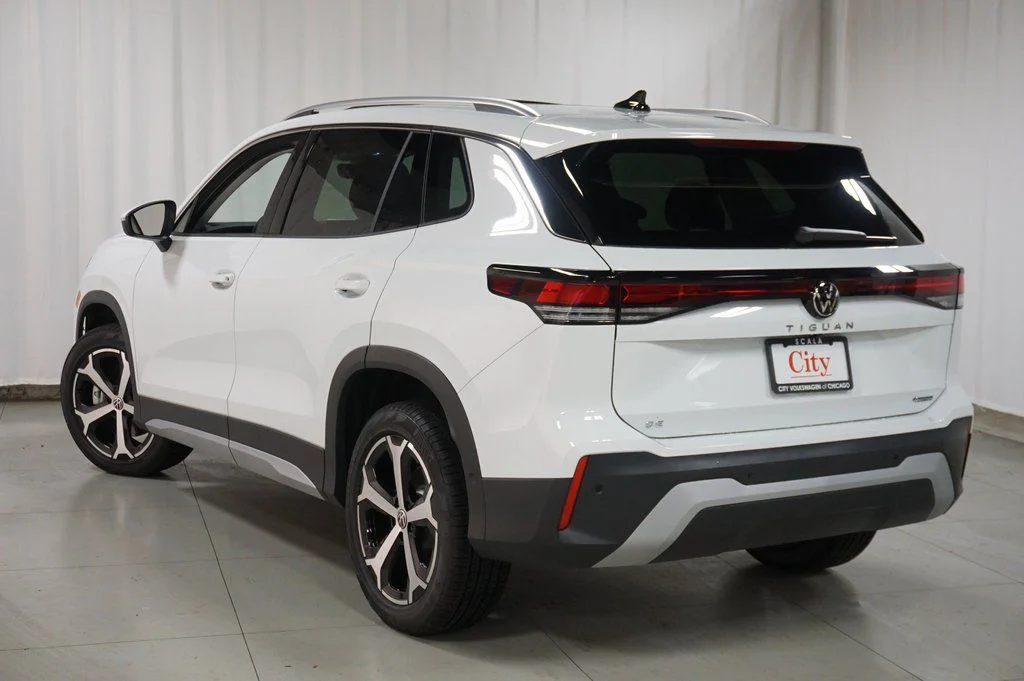 New 2026 Pure White Volkswagen SE image 7