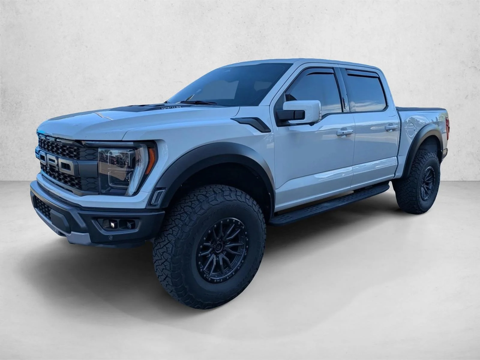 2023 Ford F-150 Raptor 4x4 SuperCrew 5-1/2 Box's photo