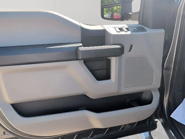 Used 2017 Gray Ford XL image 19