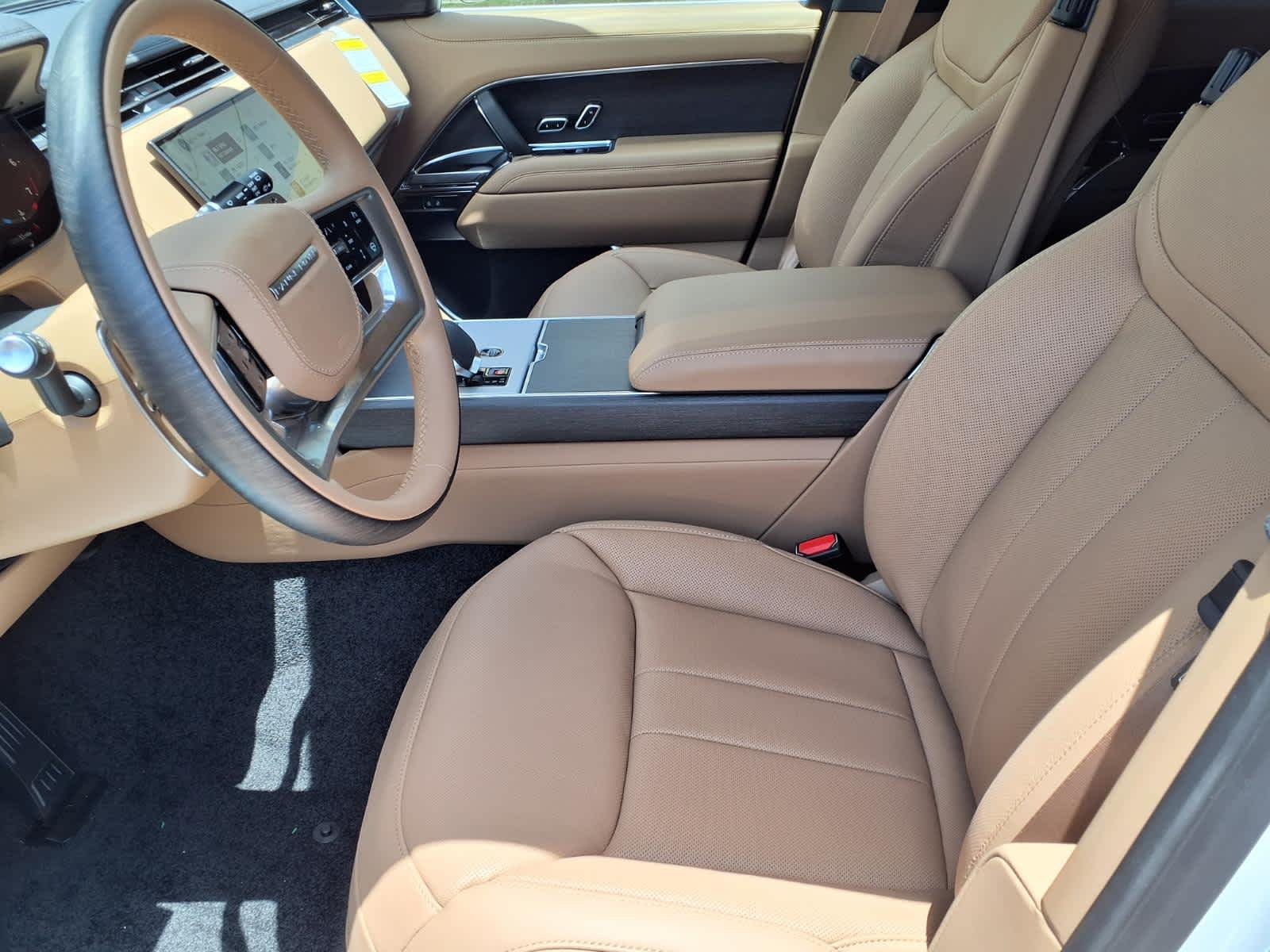 New 2026 Fuji White Land Rover SE image 11