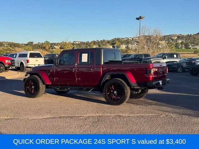 Used 2022 Red Jeep Sport S 4x4 image 3
