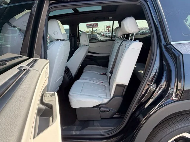 New 2027 Deep Black Pearl Volkswagen 2.0T SEL image 8