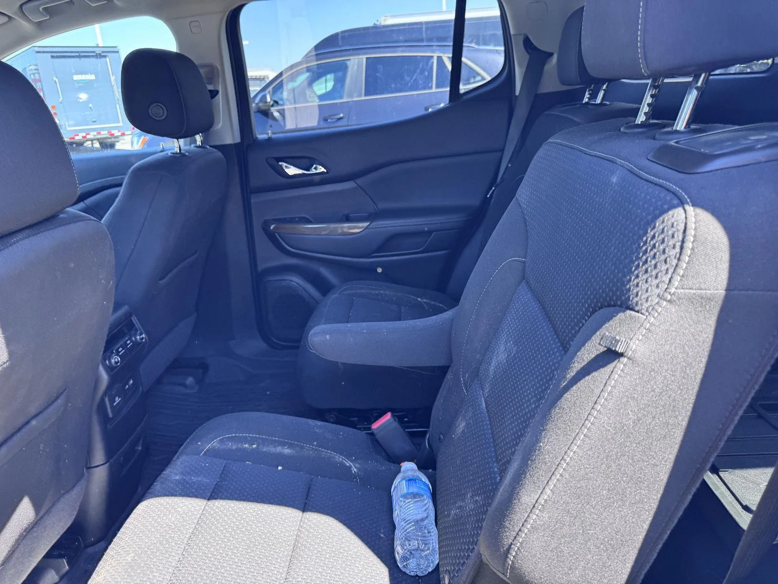 Used 2022 Summit White GMC SLE image 11