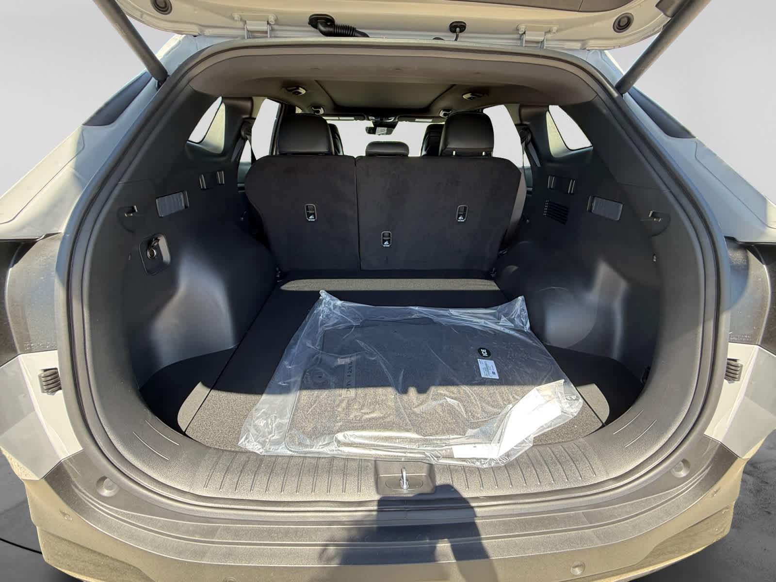 New 2026 Wolf Gray Kia X-Line image 23