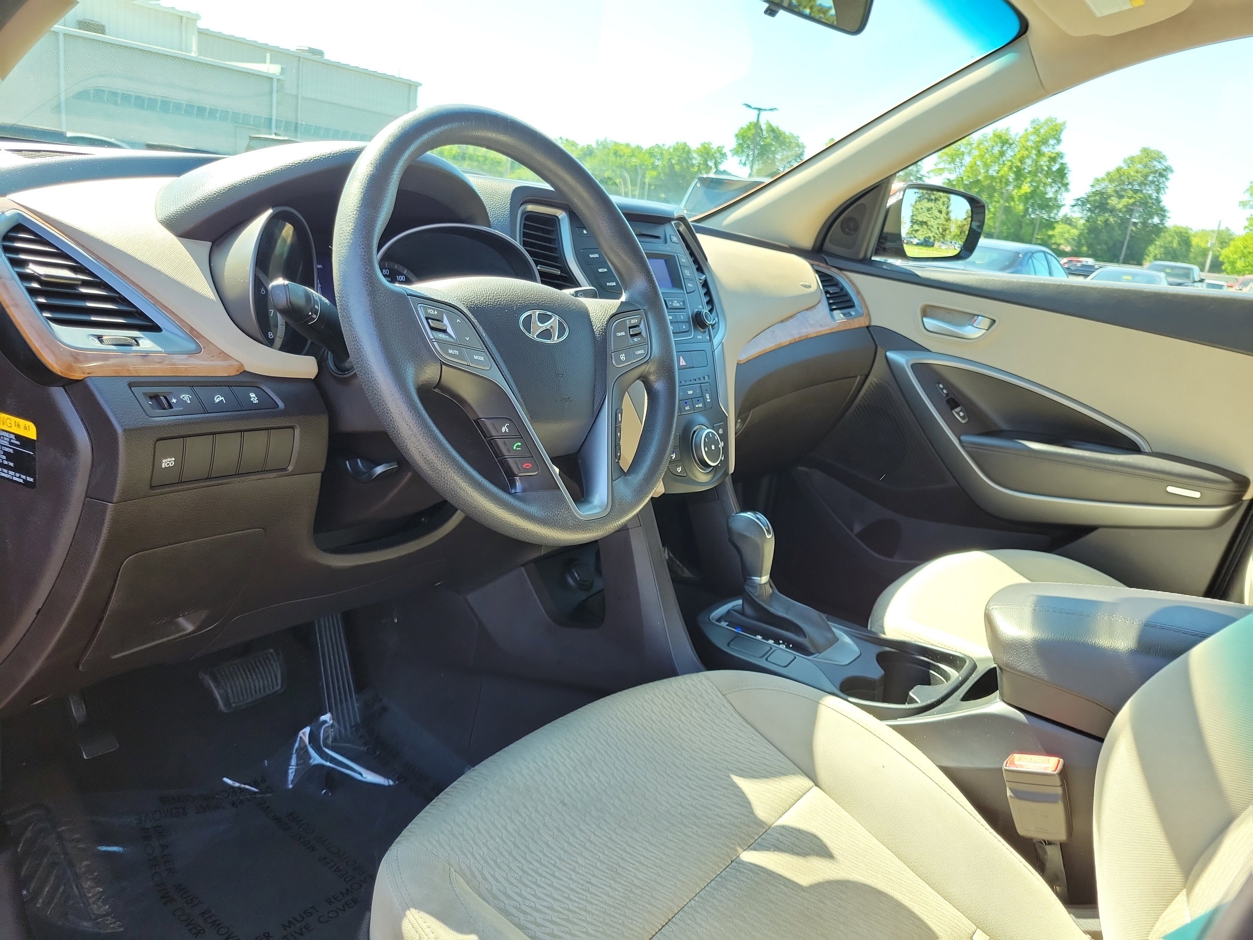 Used 2015 Canyon Copper Hyundai Base image 19