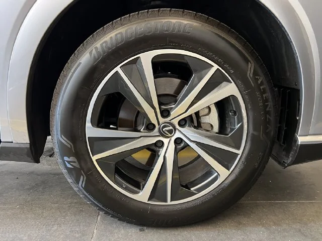 Used 2025 Iridium Lexus 350 Premium image 12