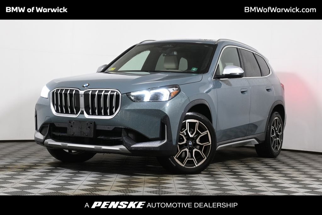 Used 2024 Green Metallic BMW xDrive28i image 1