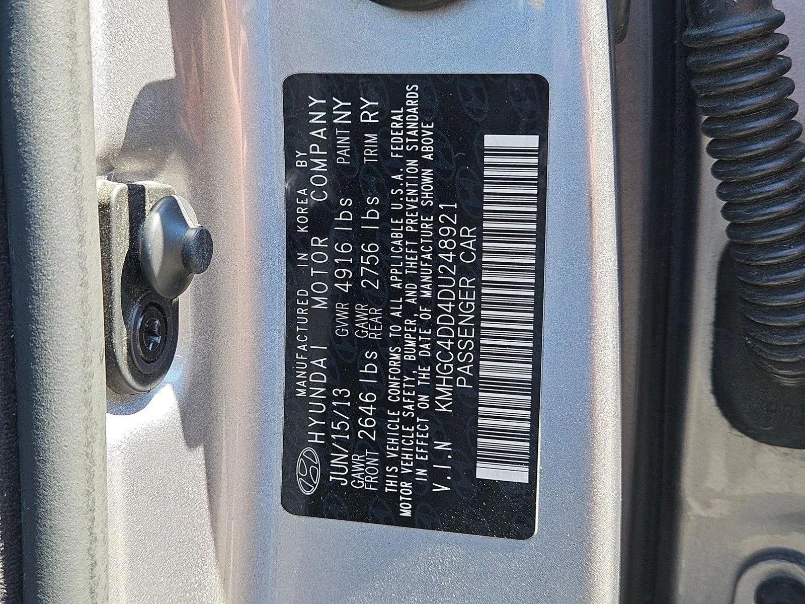 Used 2013 Titanium Gray Metallic Hyundai 3.8L image 25