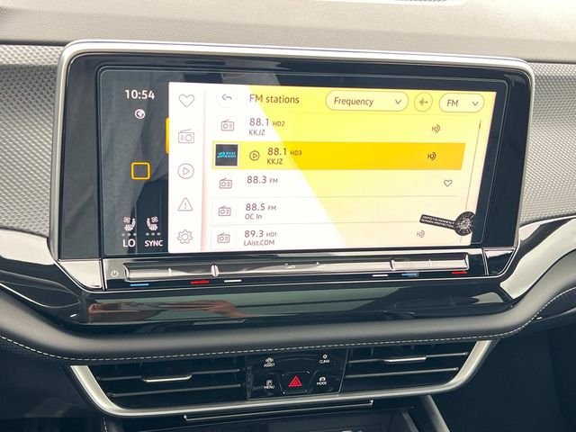 2025 Volkswagen Atlas Cross Sport SEL Premium R-LINE - Photo 10