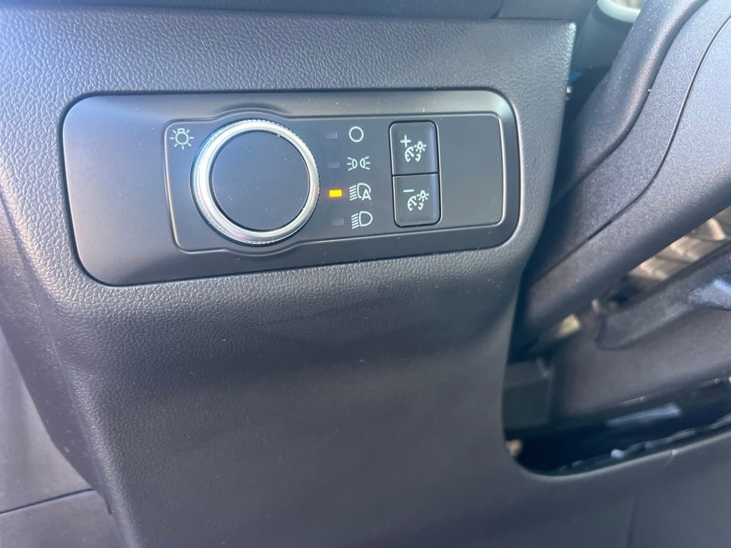 Used 2020 Red Metallic Ford SE image 24