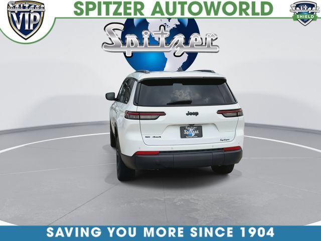 Used 2021  Jeep Altitude image 8