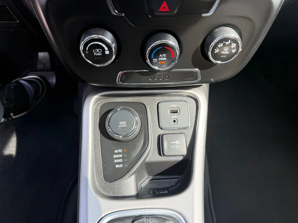 Certified Used 2018 Green Jeep Sport image 18
