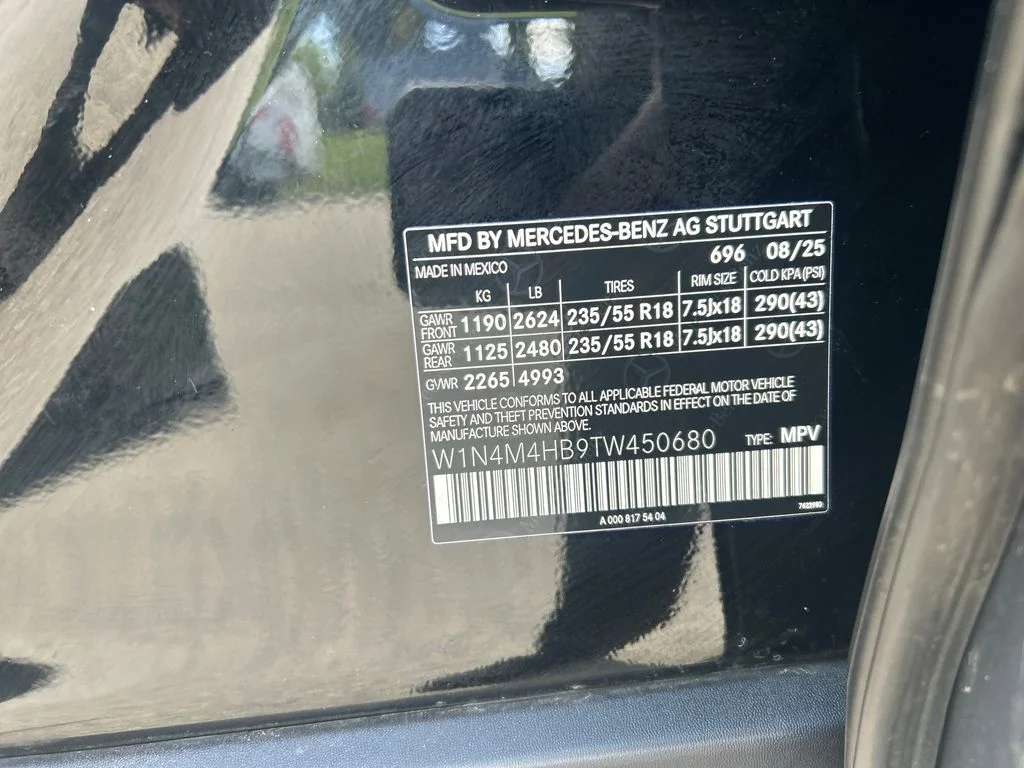 Used 2026 Black Mercedes-Benz GLB 250 image 29
