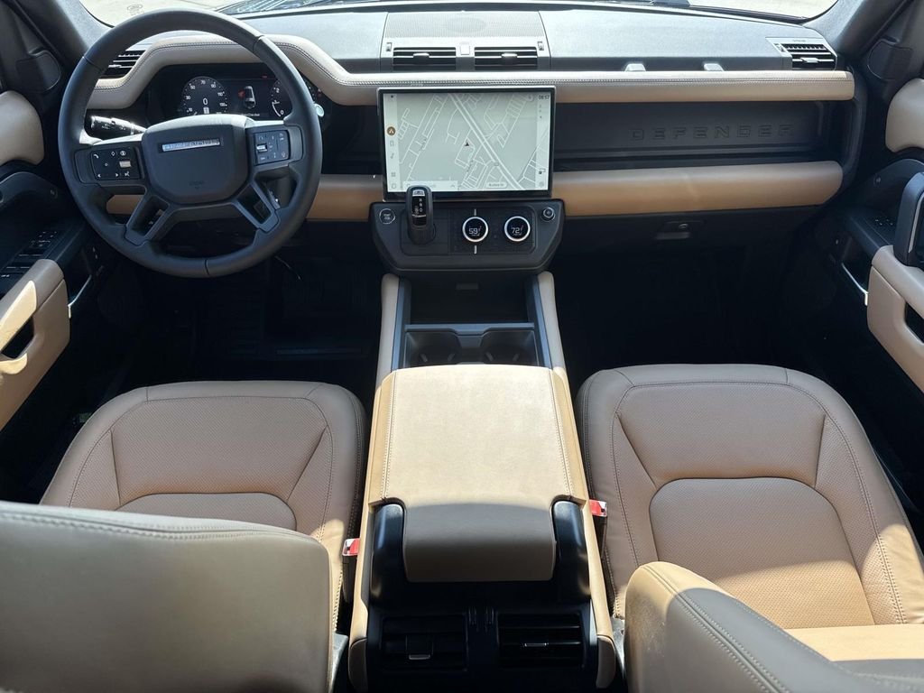 New 2026 Santorini Black Land Rover X-Dynamic SE image 9