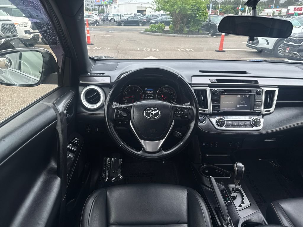 Used 2016 Gray Toyota SE image 13