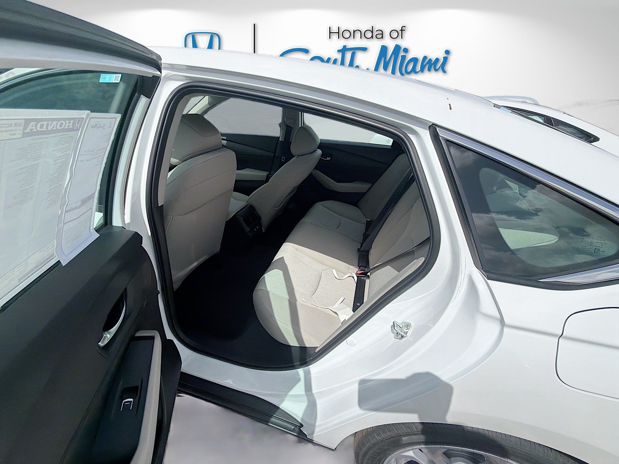 New 2026 Platinum White Pearl Honda LX image 19