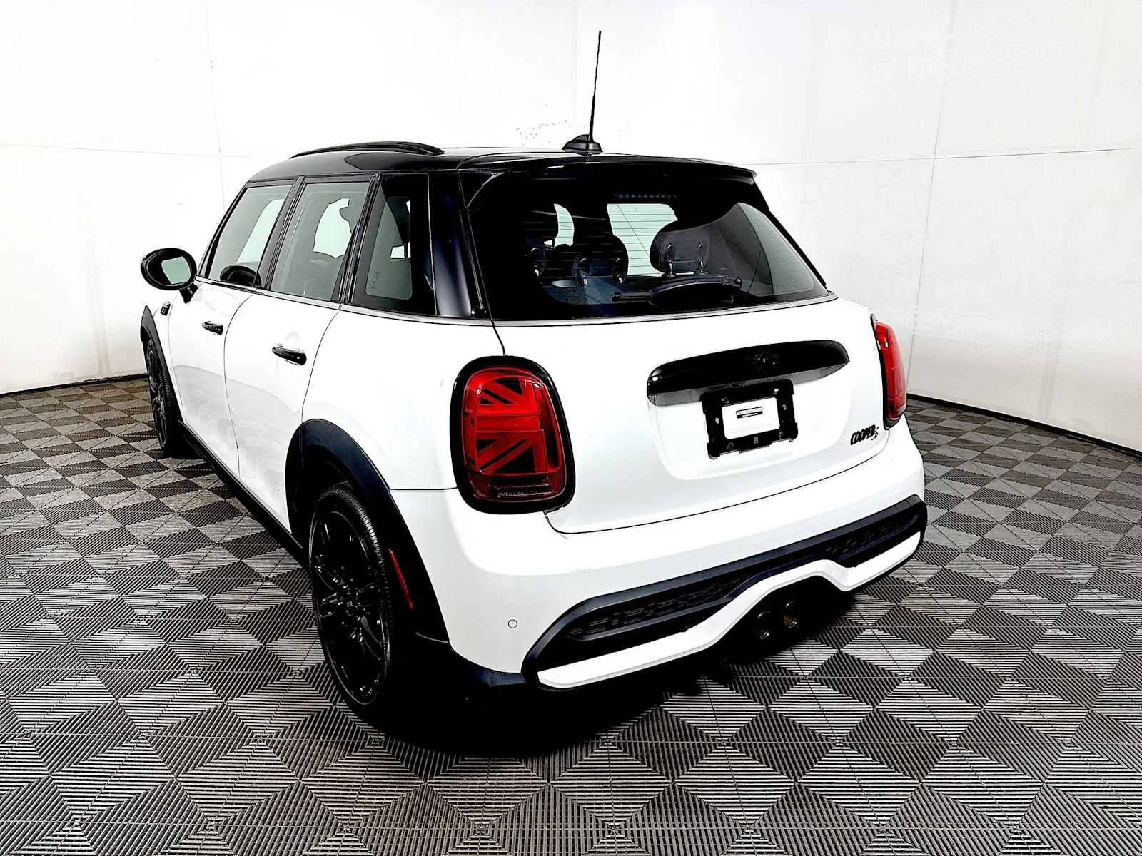 Used 2023 Nanuq White Metallic MINI Cooper S image 5