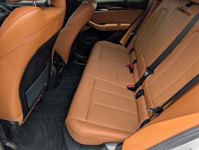 Used 2022 White BMW sDrive30i image 30