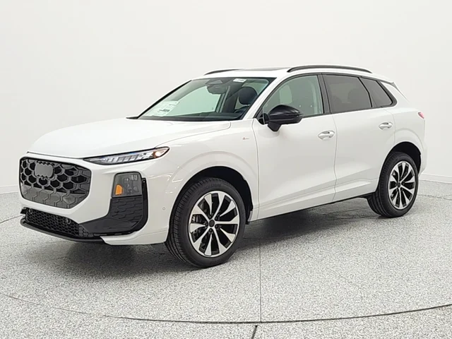 2026 Audi Q3 S line quattro's photo