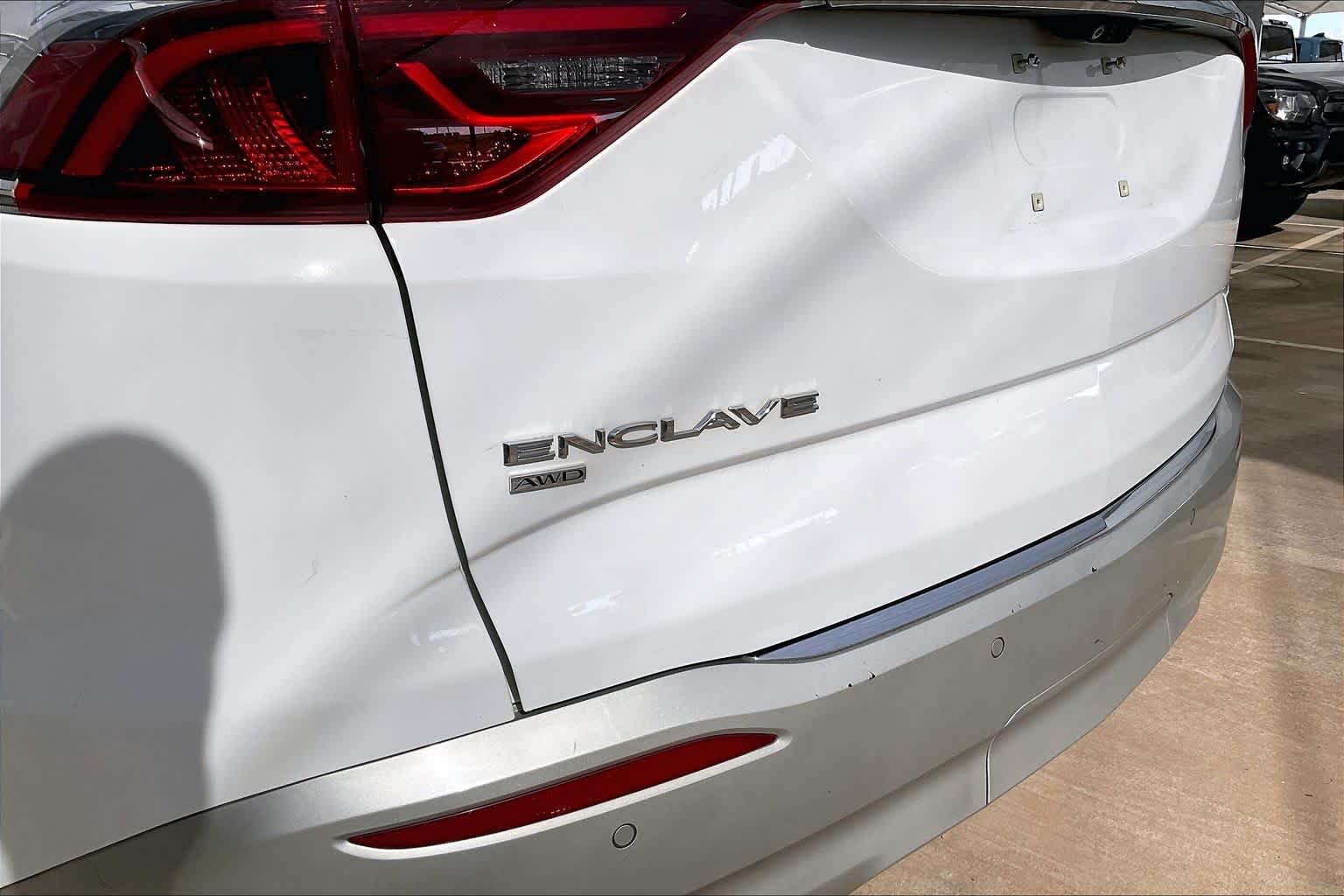 Used 2022 Summit White Buick Premium image 8