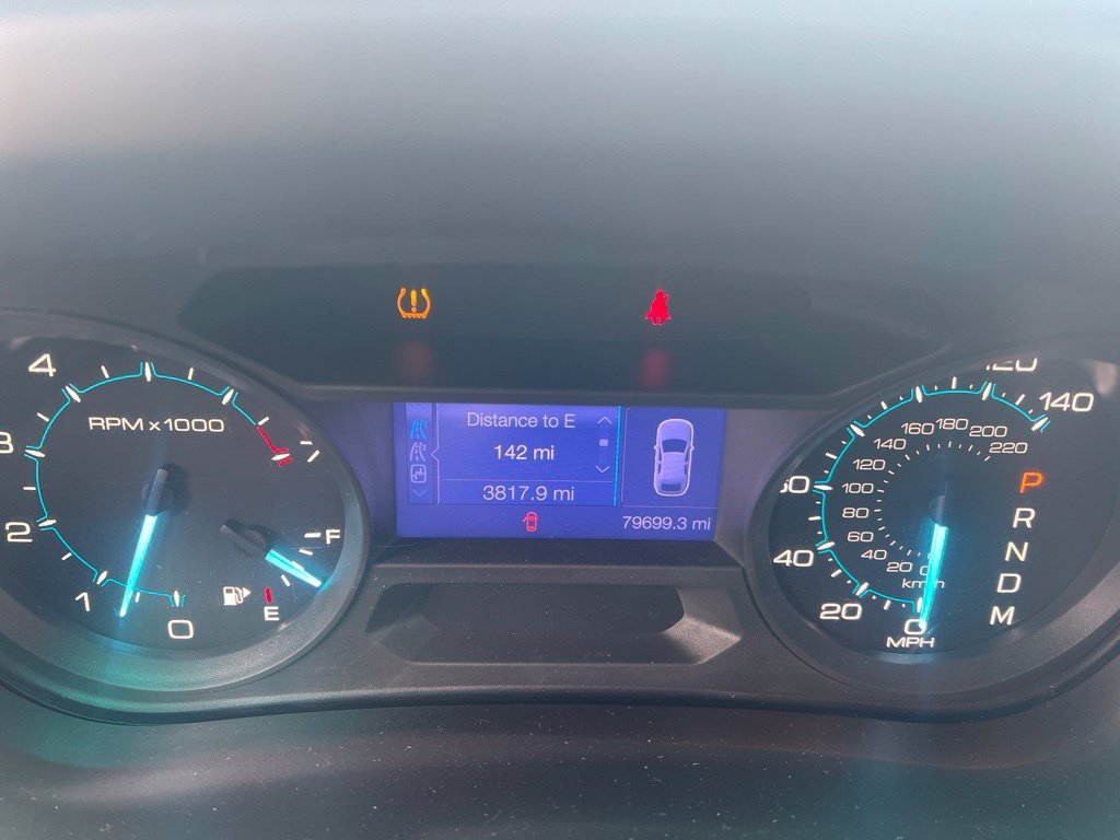 Used 2013 White Ford Base image 6