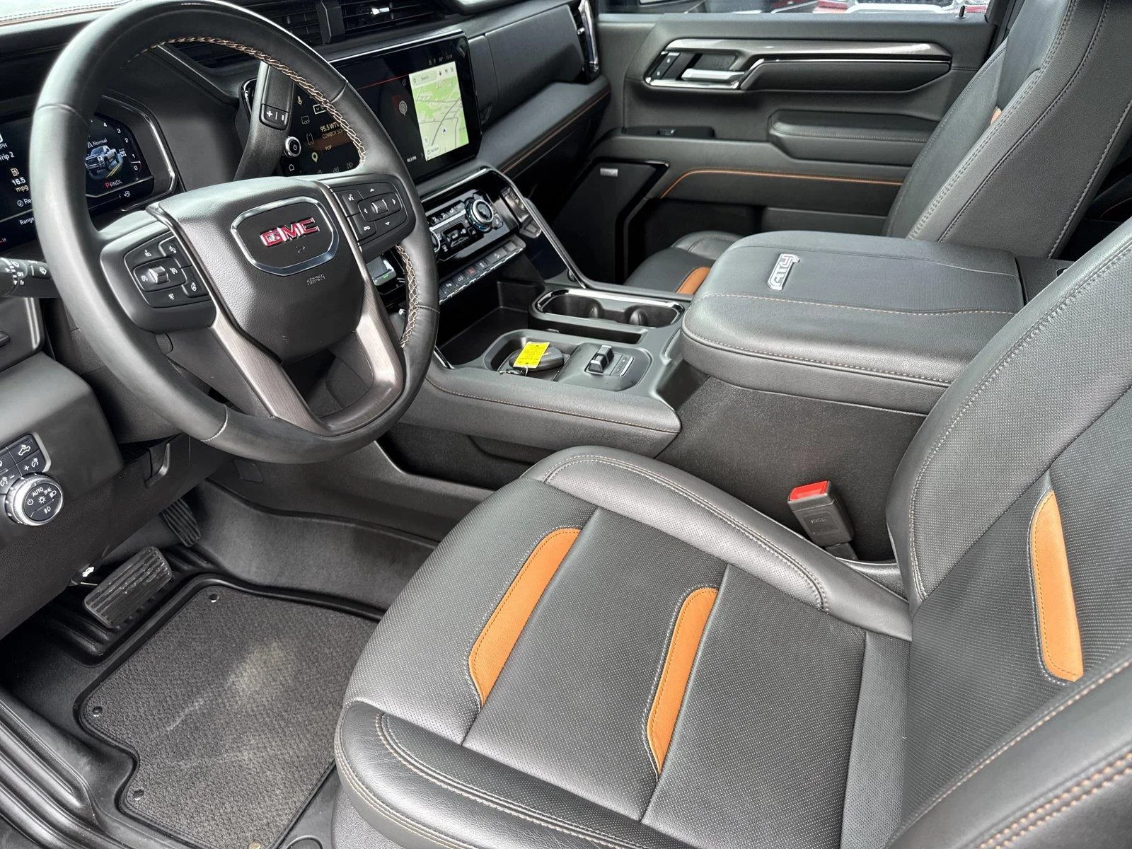 Used 2025 Sterling Metallic GMC AT4 image 10