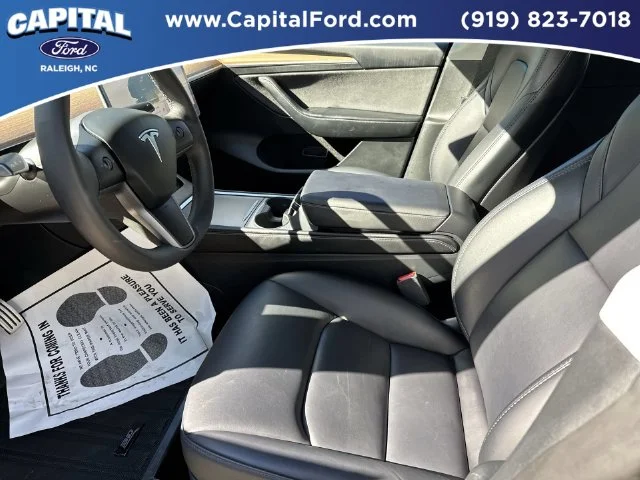 Used 2023  Tesla Performance image 19