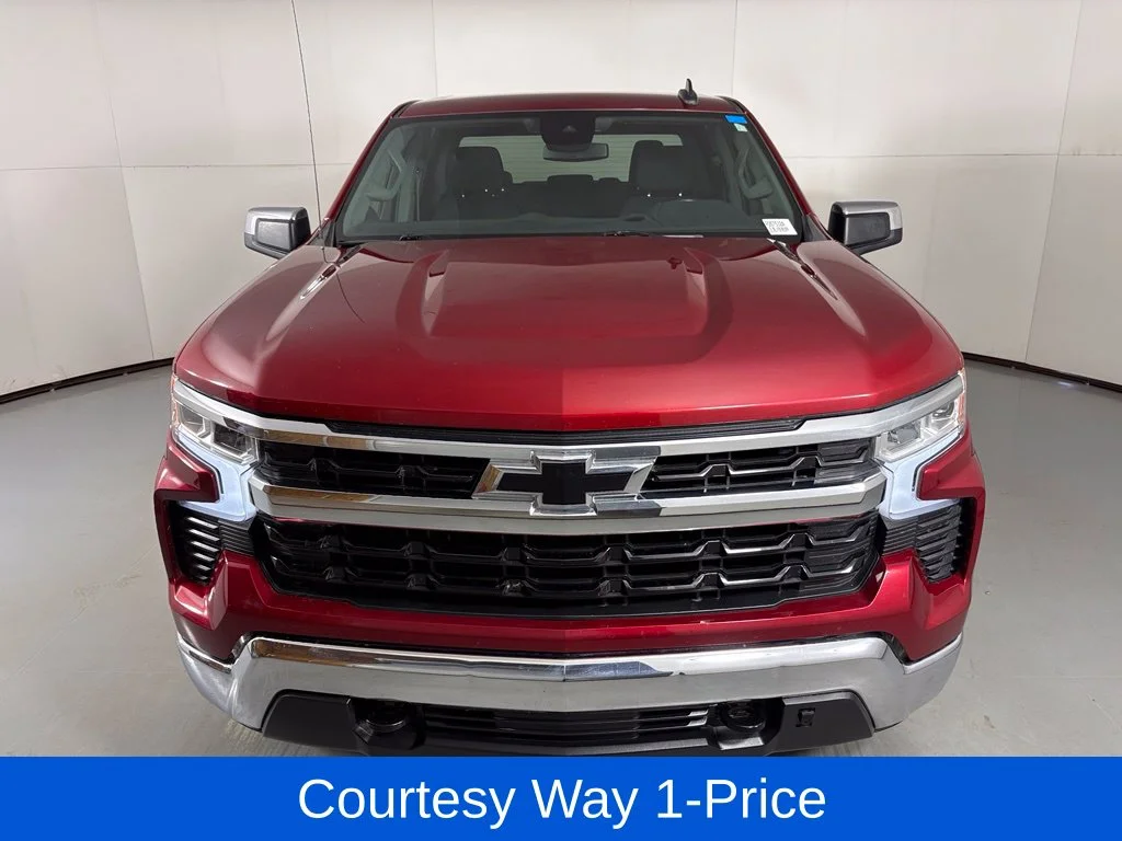Used 2022 Red Chevrolet LT image 4
