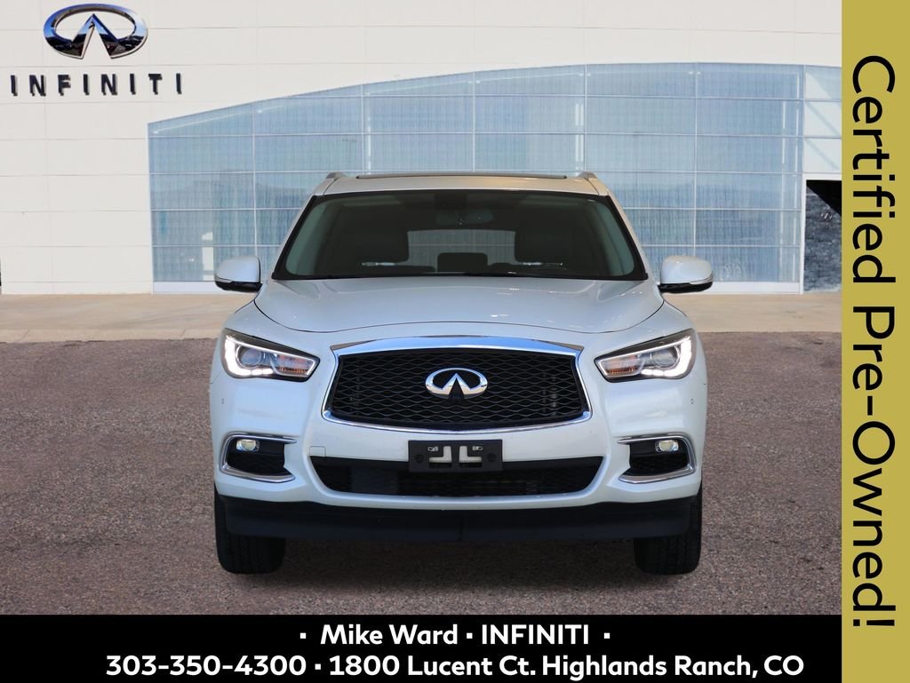 Certified Used 2017 White INFINITI Base image 9