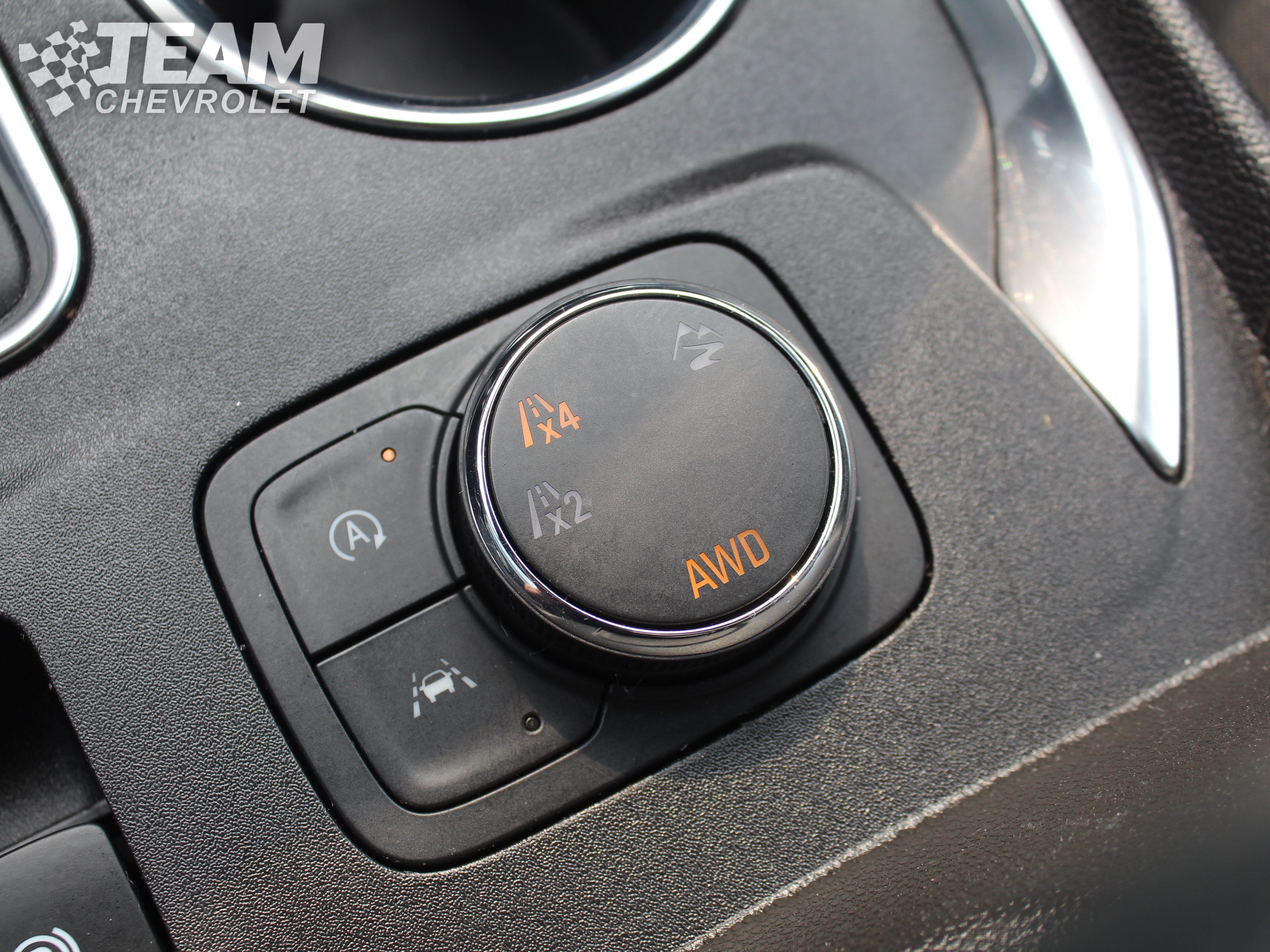 Used 2023 Mosaic Black Metallic Chevrolet LT Cloth image 19