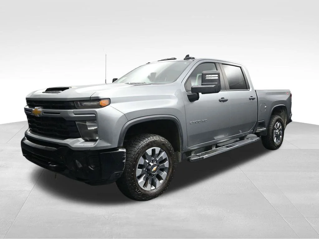 Used 2024 Gray Chevrolet Custom image 7