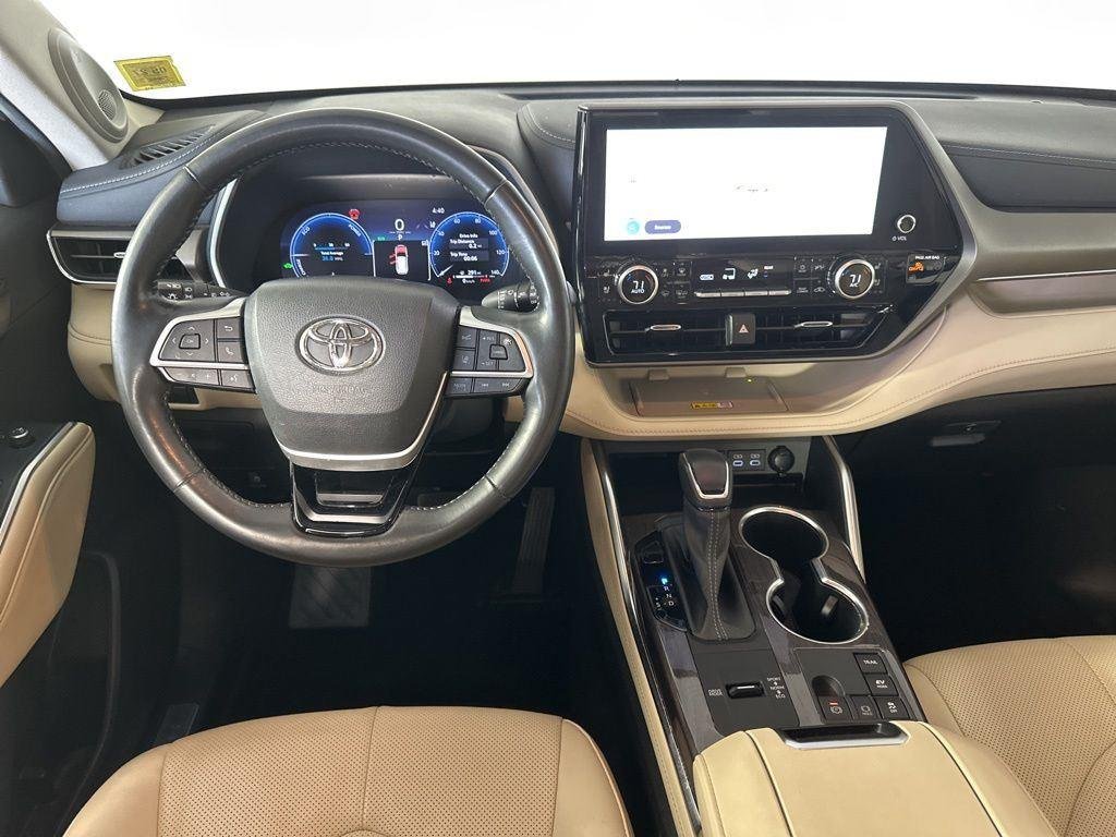 Used 2023 Pearl Toyota Limited image 23