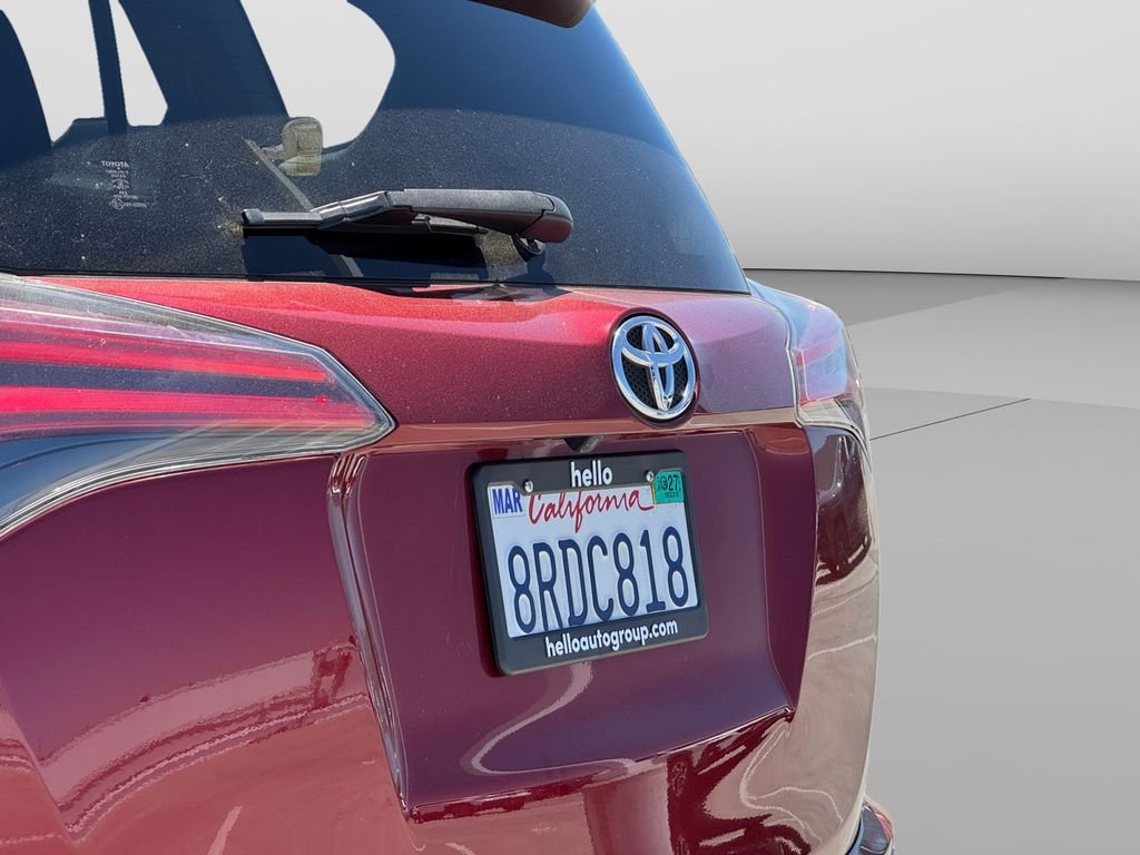 Used 2018 Red Toyota LE image 24
