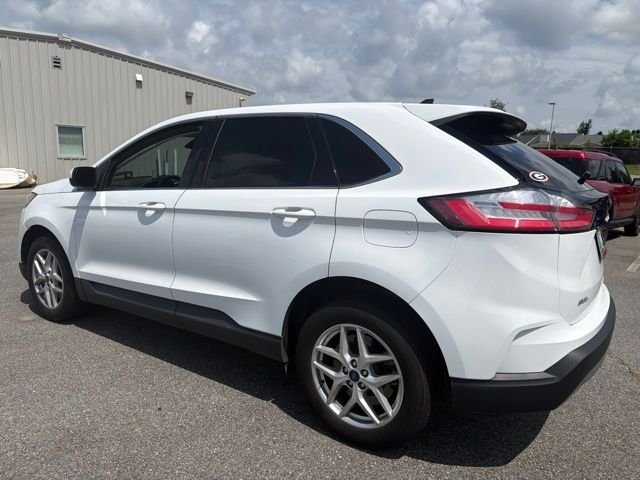 Used 2022 White Ford SEL image 6