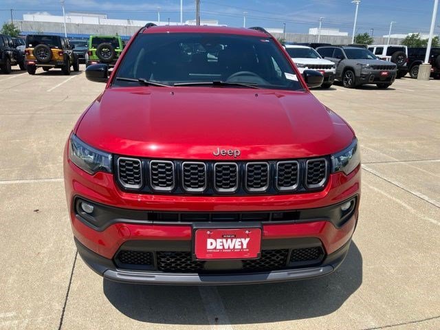 New 2026 Red Hot Pearlcoat Jeep Latitude Altitude image 2