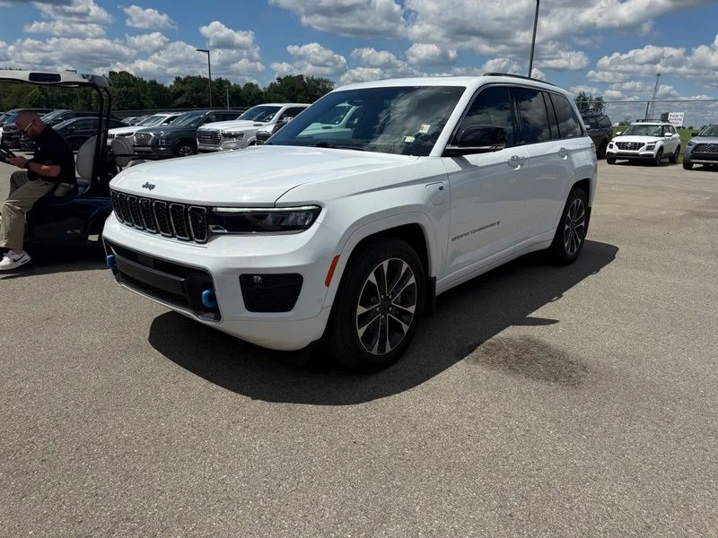 Used 2023 White Jeep Overland 4xe image 3