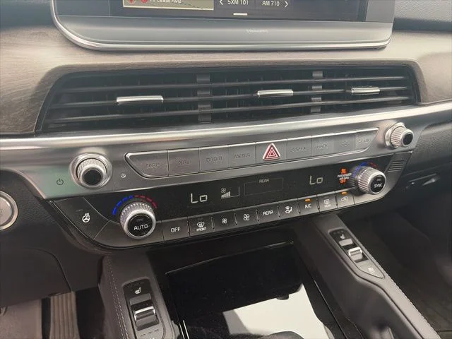 Used 2020 Green Kia EX image 21