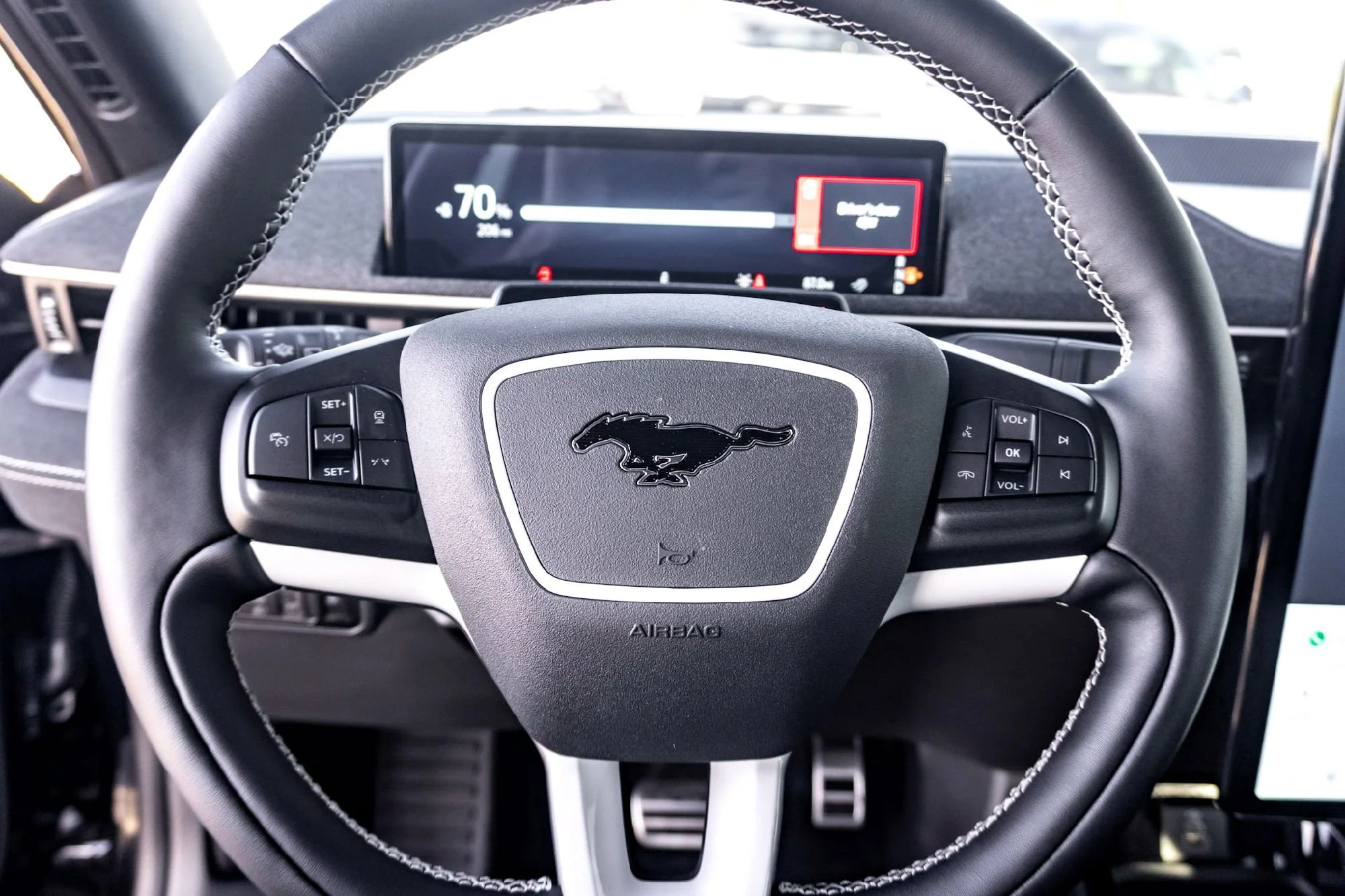2025 Ford Mustang Mach-E GT - Photo 12