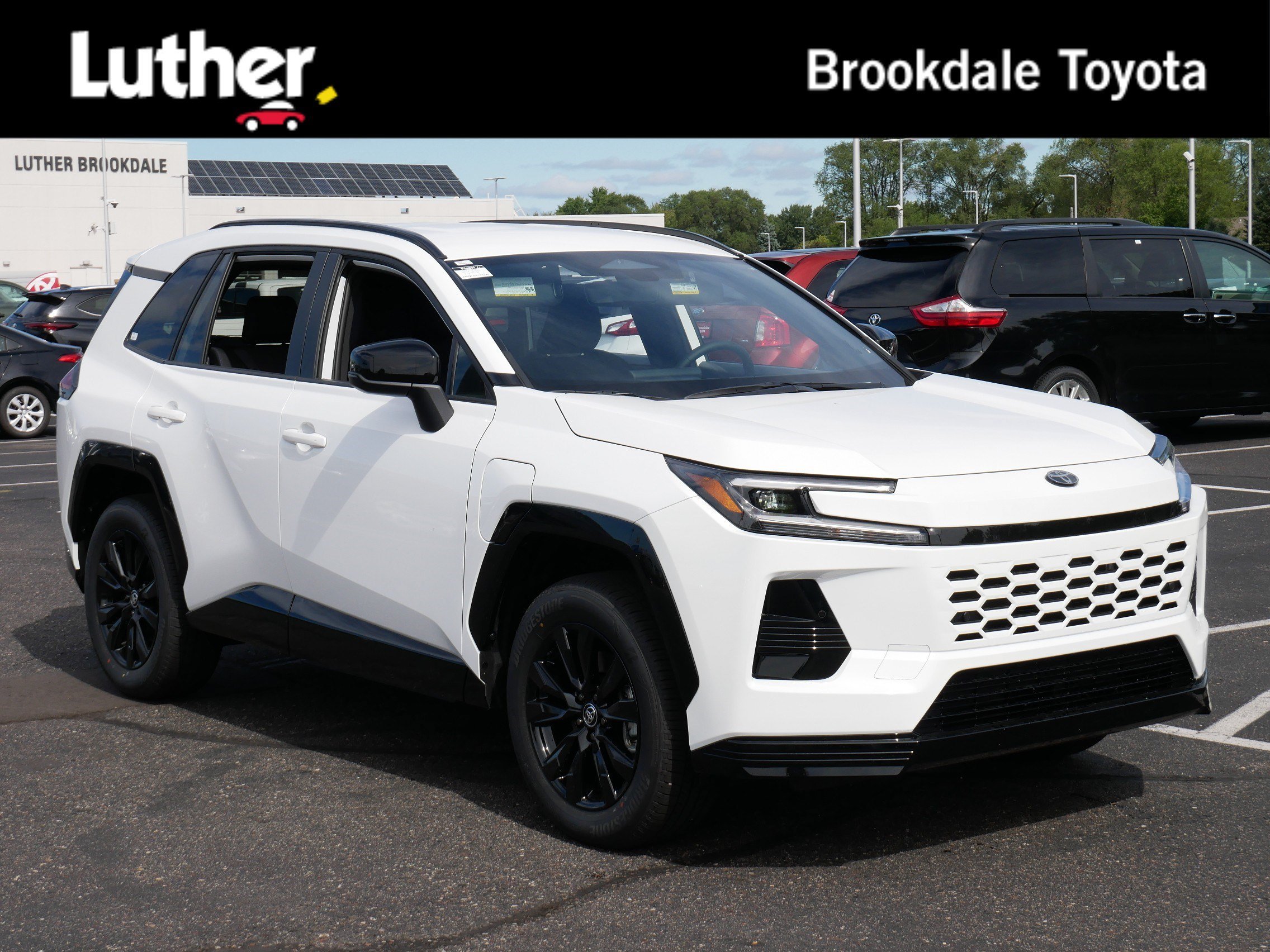 Used 2026 Ice Cap Toyota SE image 1