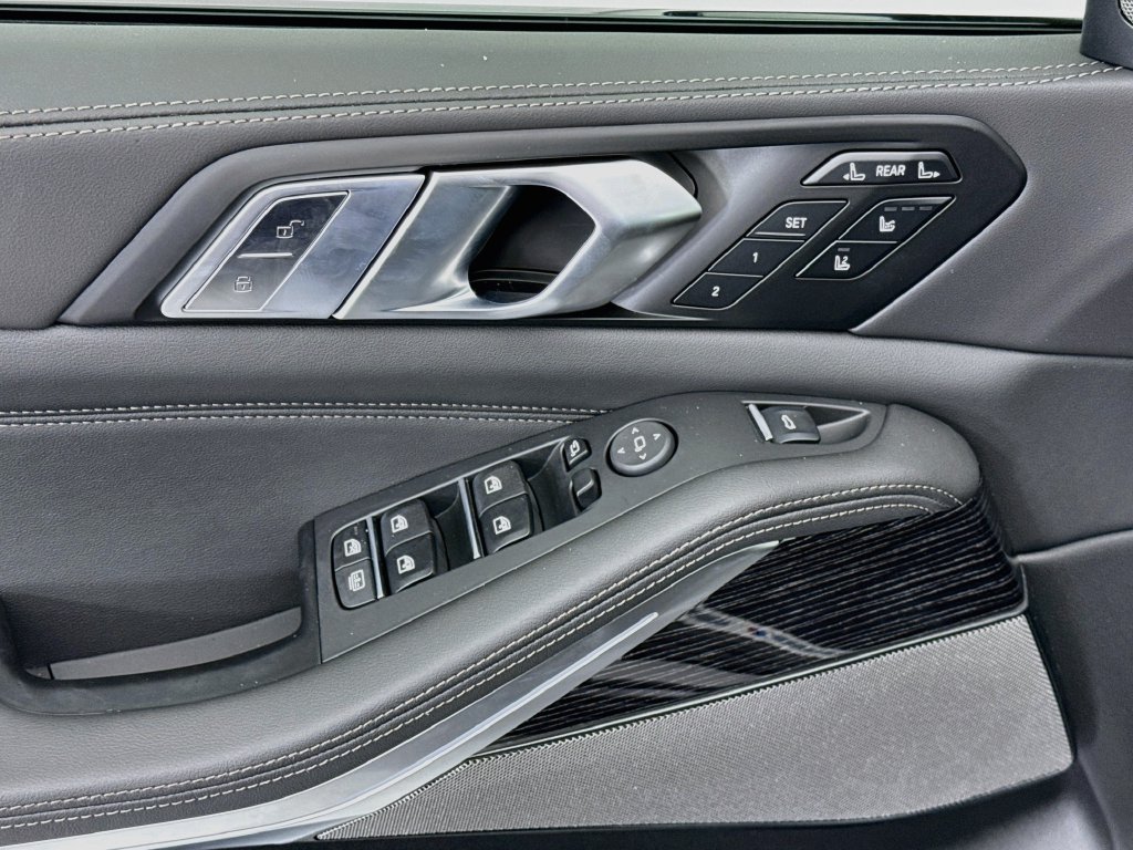 New 2027 Carbon Black Metallic BMW xDrive40i image 22